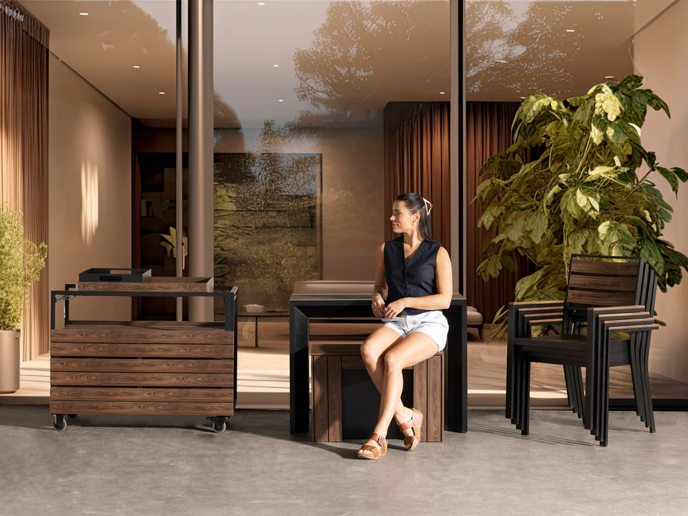 Dark Walnut - Black Frame::Gallery